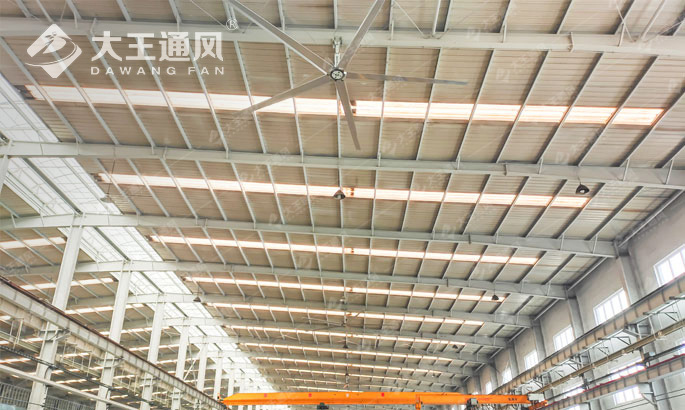 工業(yè)廠(chǎng)房安裝大型工業(yè)吊扇案例