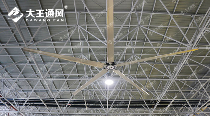 品牌汽車(chē)製造車(chē)間大型工業(yè)風(fēng)扇