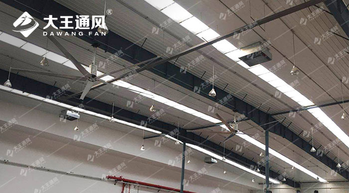 大型汽車(chē)部件車(chē)間安裝工業(yè)大風(fēng)扇通風(fēng)降溫