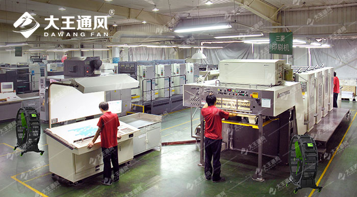 工業(yè)大風(fēng)扇解決夏日車(chē)間悶熱通風(fēng)難題